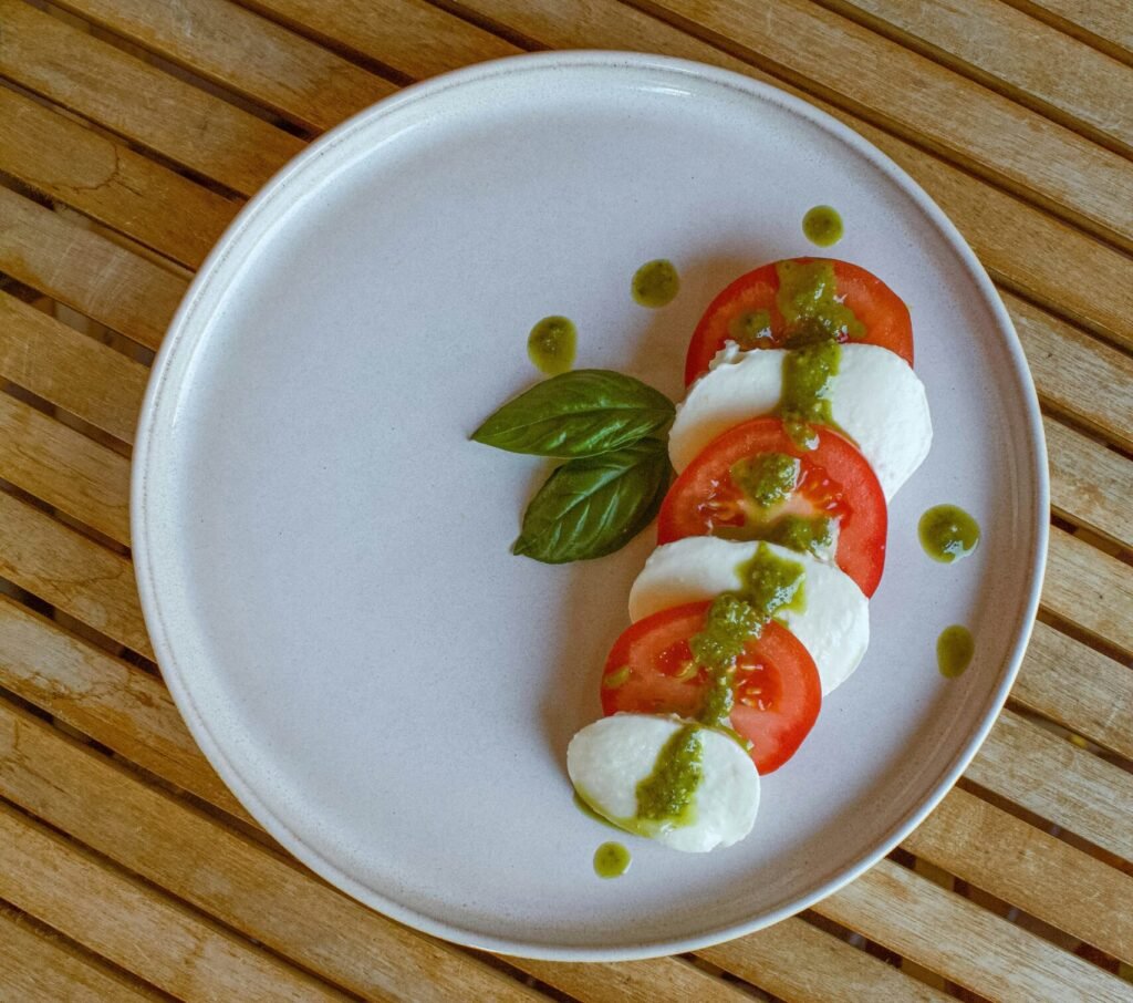 prato de salada caprese